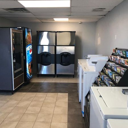 Days Inn By Wyndham Indianapolis South Εξωτερικό φωτογραφία